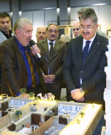 MUKADDES EMANETLER VE KÂBE ÖRTÜLERİ SERGİSİ AÇILDI