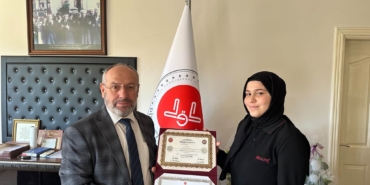 SALİHLİ'DE HAFIZLAR BELGELERİNE KAVUŞTU