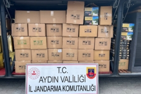 ŞEHİRLERARASI OTOBÜSTE KAÇAK İNCİR ELE GEÇİRİLDİ