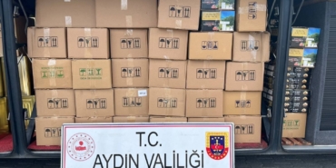 ŞEHİRLERARASI OTOBÜSTE KAÇAK İNCİR ELE GEÇİRİLDİ