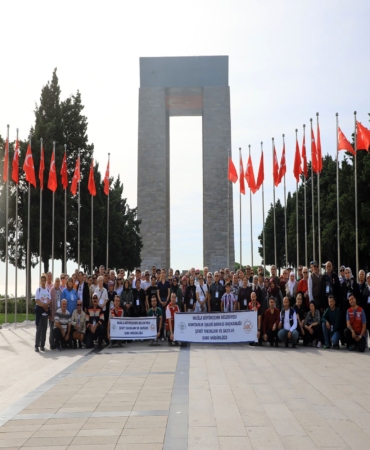 ŞEHİT AİLELERİNDEN ÇANAKKALE ZİYARETİ