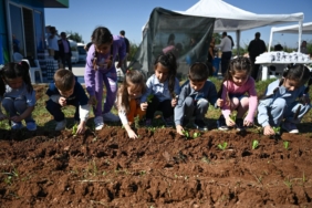SEYHAN BELEDİYESİ'NDEN MİNİKLERE DOĞA SEVGİSİ AŞILAYAN EĞİTİM