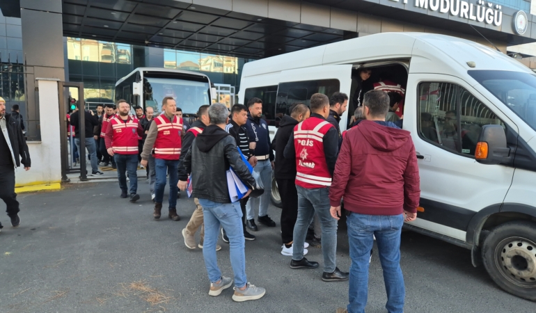 TEKİRDAĞ MERKEZLİ 18 İLDE DEV OPERASYON: 433 MİLYON LİRALIK DOLANDIRICILIK AĞI DEŞİFRE EDİLDİ ARAÇ SATIŞ İLANIYLA 433 MİLYON LİRALIK VURGUN: 18 İLDE OPERASYON