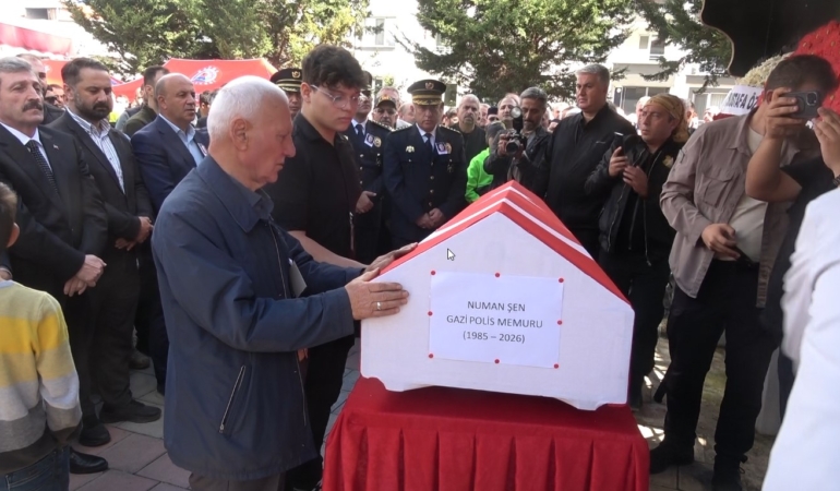 TEKNE KAZASINDA ÖLEN POLİS MEMURU NUMAN ŞEN, SON YOLCULUĞUNA UĞURLANDI