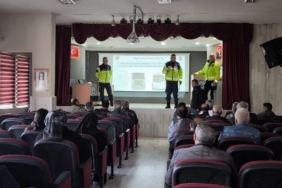 TOMARZA'DA TAŞIMALI EĞİTİM SERVİS ŞOFÖRLERİNE ÖĞRENCİ GÜVENLİĞİ EĞİTİMİ