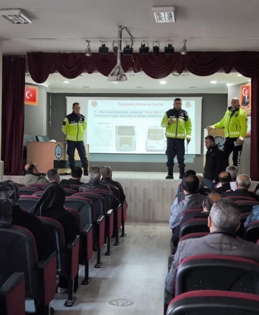 TOMARZA'DA TAŞIMALI EĞİTİM SERVİS ŞOFÖRLERİNE ÖĞRENCİ GÜVENLİĞİ EĞİTİMİ