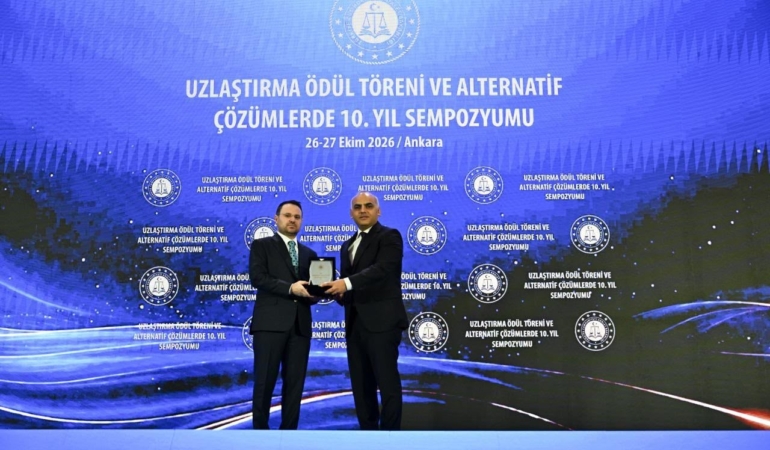 VAN CUMHURİYET BAŞSAVCISI OSMAN KARA'YA 'UZLAŞTIRMA BAŞARI ÖDÜLÜ'
