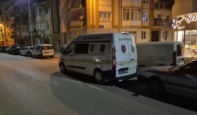 ?ESKİŞEHİR'DE ŞÜPHELİ ÖLÜM: CENAZESİNİ OĞLU BULDU