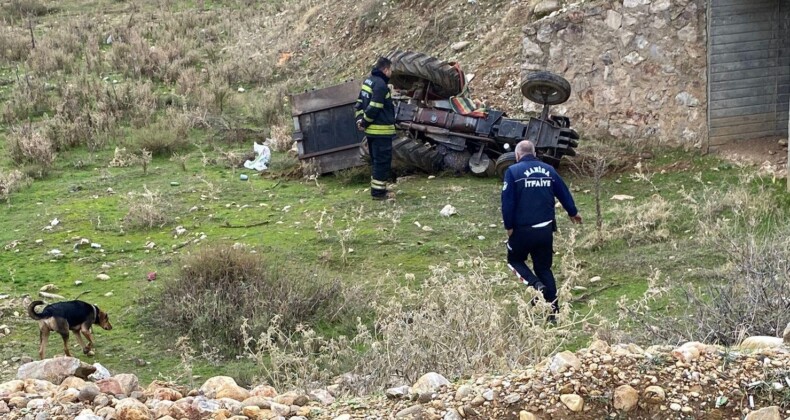 Traktörün altında kalan 3 çocuk annesi kadın hayatını kaybetti